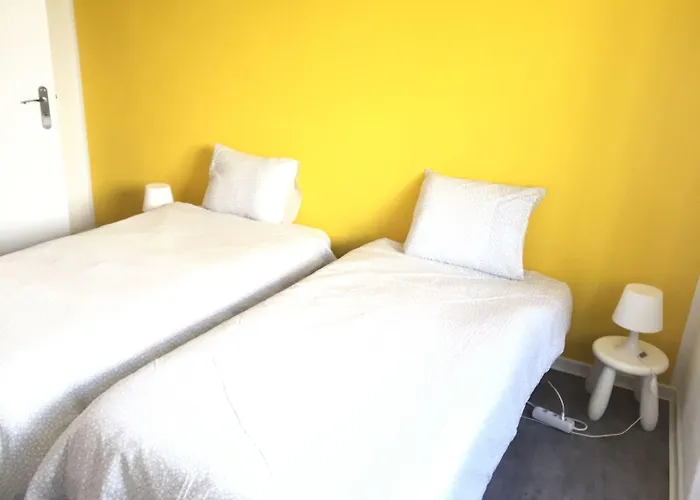 Surfer's Den Hostel Ericeira