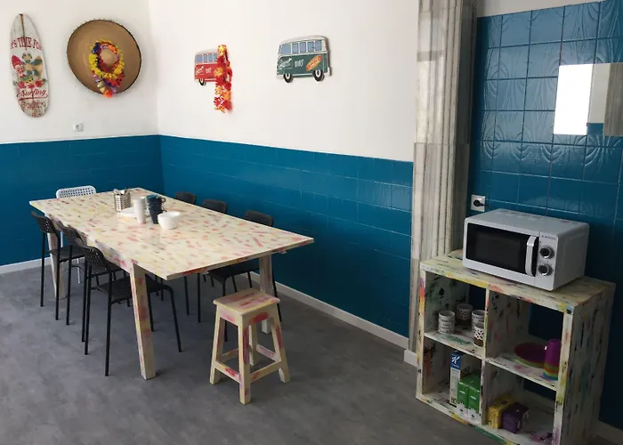 Surfer's Den Ericeira