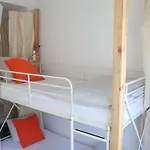 Hostel Surfer's Den