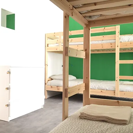 Surfer's Den Hostal Ericeira