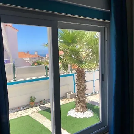 Hostal Surfer's Den *