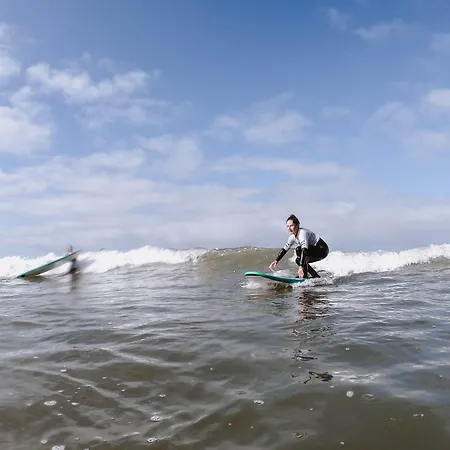 Surfer's Den *