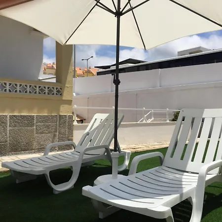 Surfer's Den Hostal Ericeira