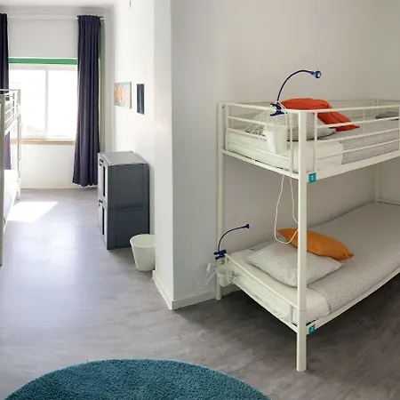 Surfer's Den Hostel Ericeira