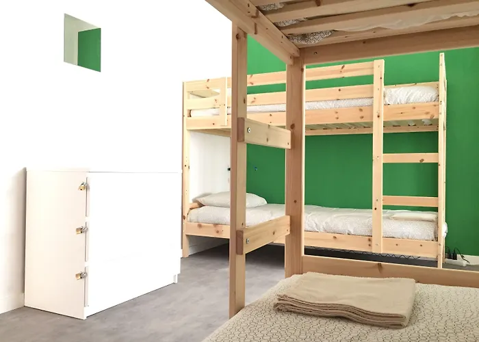 Surfer's Den بيت شباب إيريسييرا