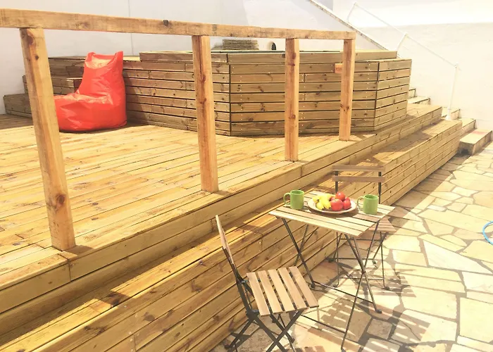 بيت شباب Surfer's Den