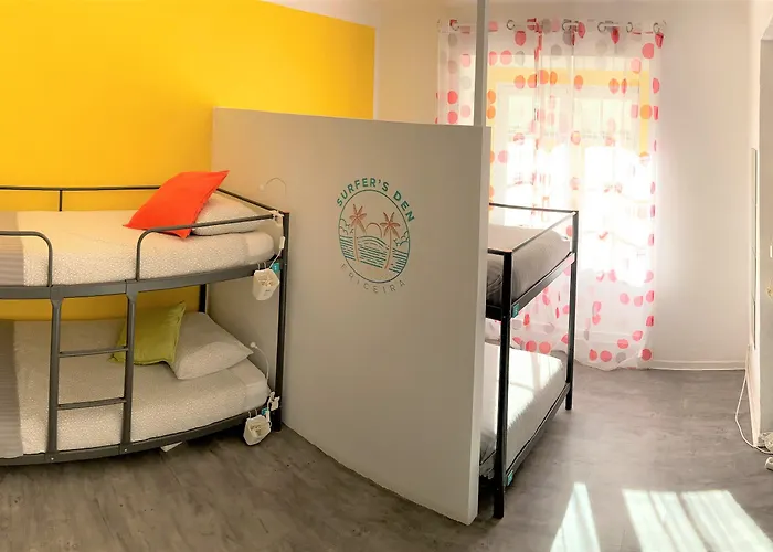 Surfer's Den بيت شباب إيريسييرا