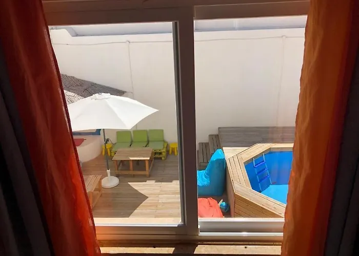 بيت شباب Surfer's Den