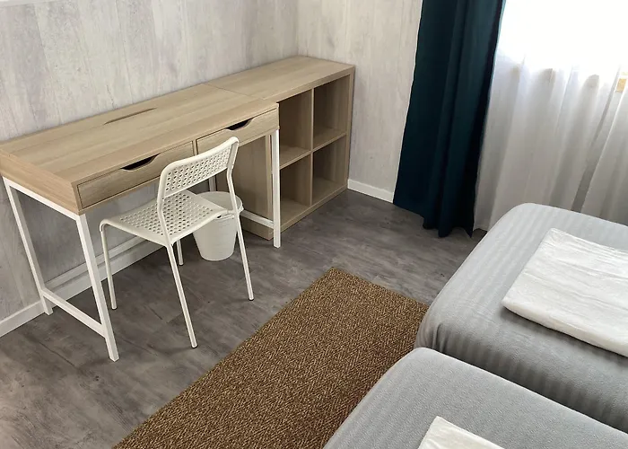 Surfer's Den بيت شباب